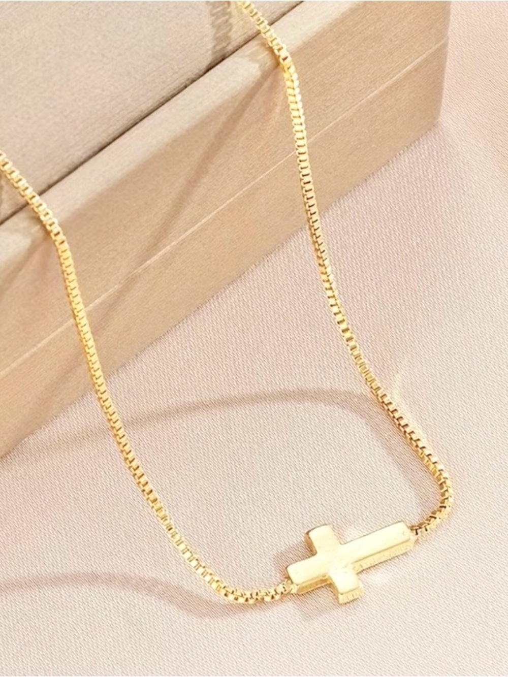 NEW 18k Gold Cross Necklace